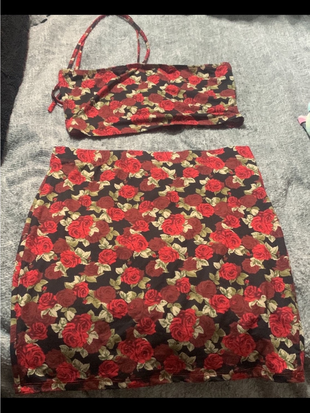 SHEIN Red Rose Print Pencil Skirt Set
